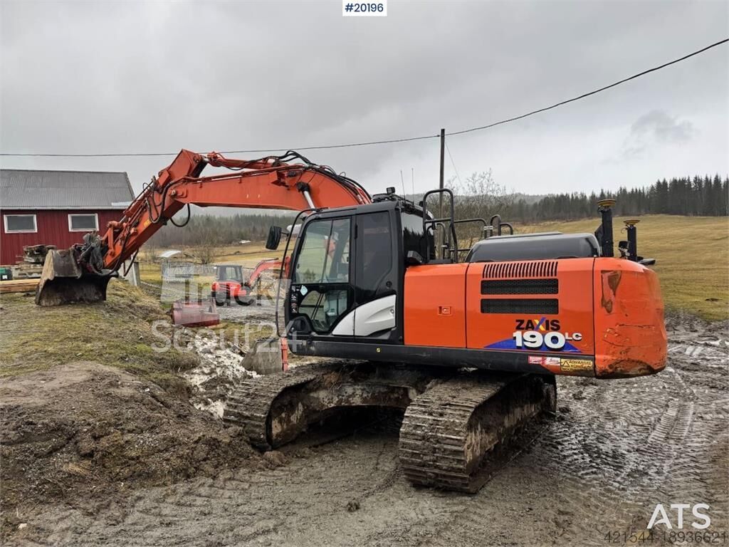 18936621-02.jpg?v=1758274325