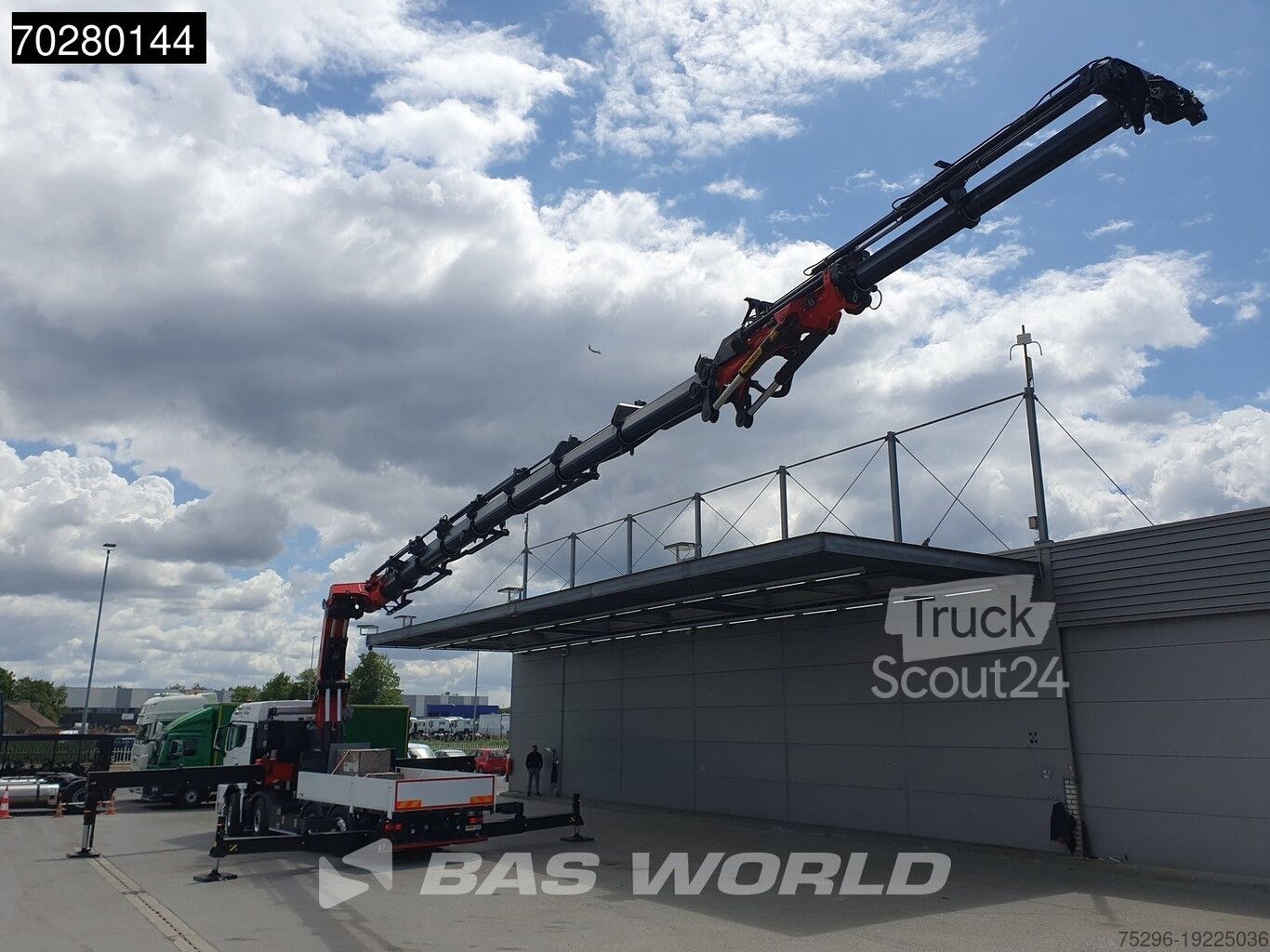 ⇒ MAN TGS 8X4 Palfinger TEC Kran C