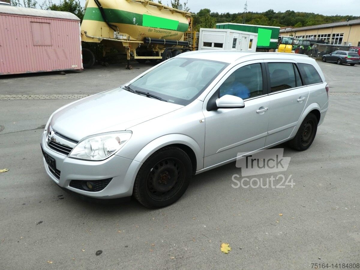 Opel Astra buy used - Offer on TruckScout24