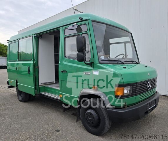 ⇒ MERCEDES-BENZ 711 D Vario Schiebetüre geschlossener Kasten