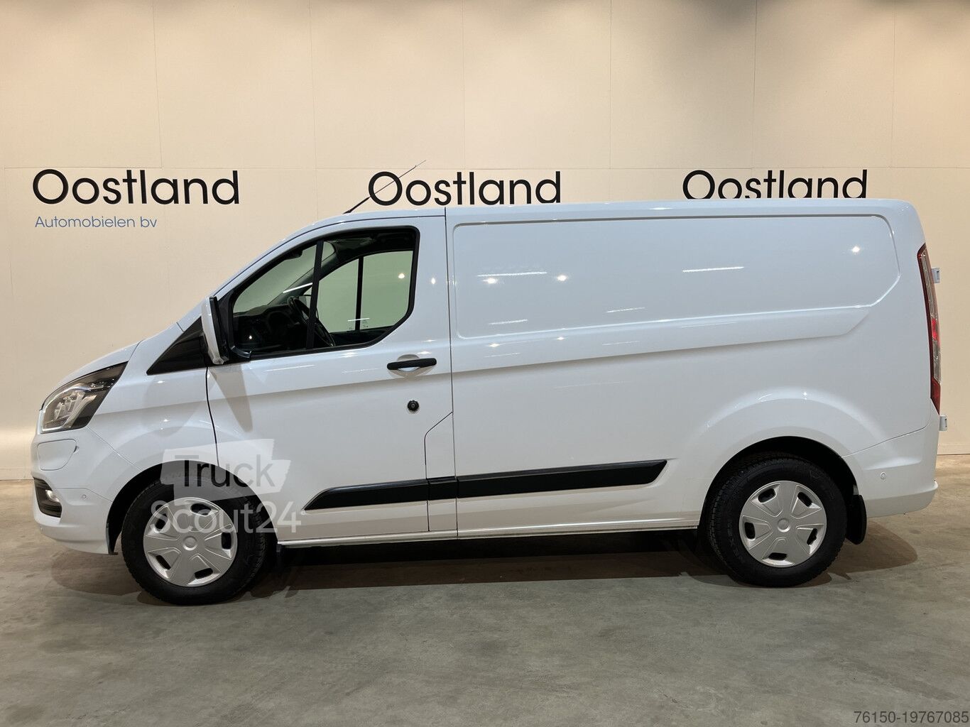 ⇒ Ford Transit Custom 340 L1H1 PHEV Trend Automaat E