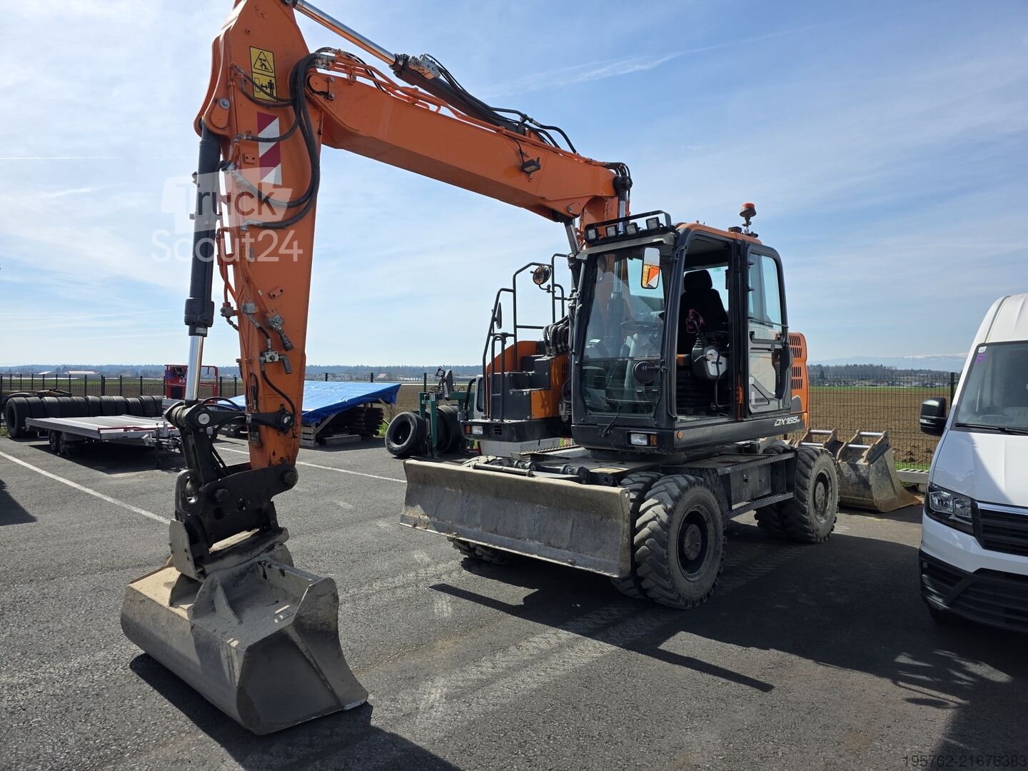 ⇒ DOOSAN DX165W-5 - TruckScout24.com 🏷️