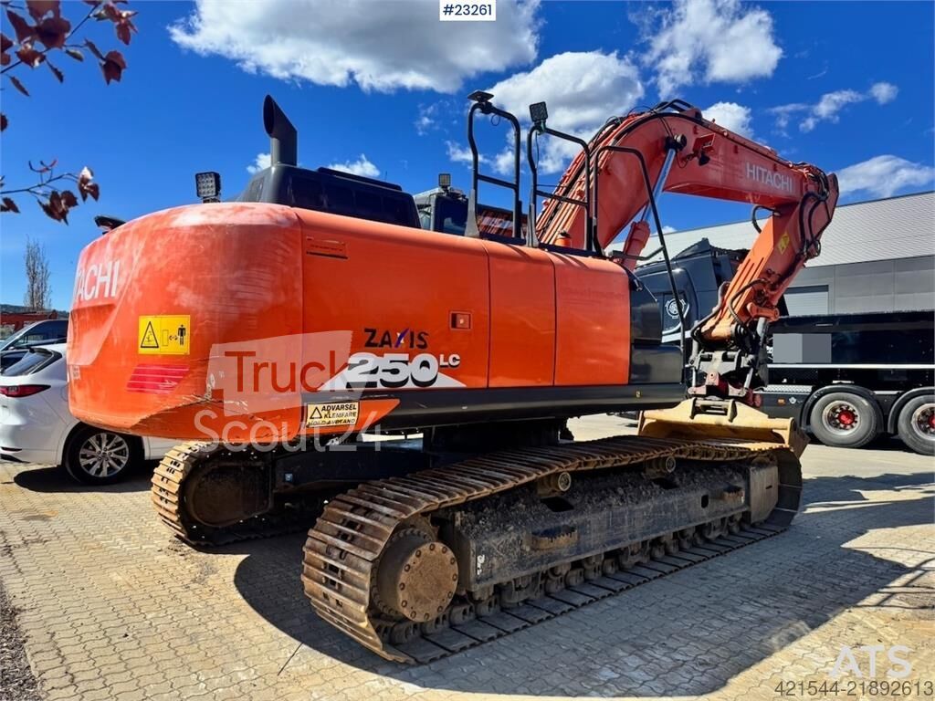 ⇒ Hitachi ZX250LC-6 Excavator – GPS – Rototilt – 2 Buckets