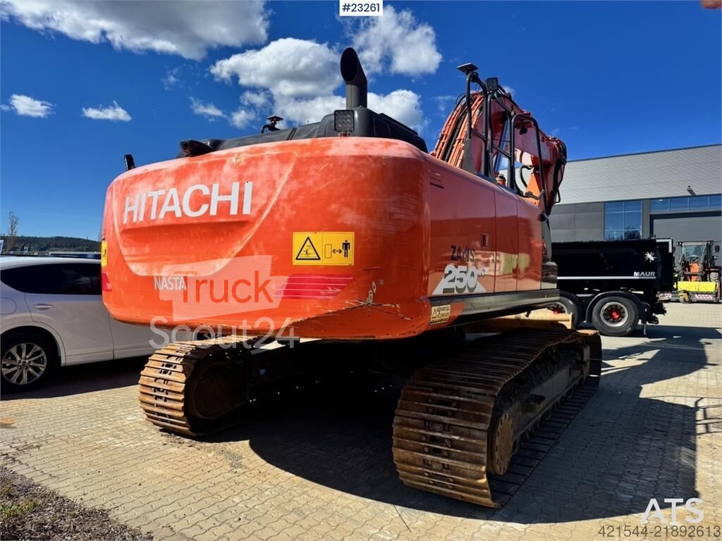 ⇒ Hitachi ZX250LC-6 Excavator – GPS – Rototilt – 2 Buckets