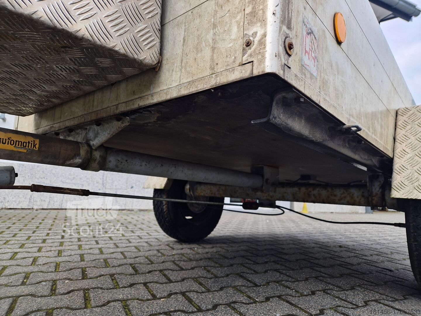 ⇒ Heinemann offener Kasten gebremst gebraucht - TruckScout24.com 🏷️