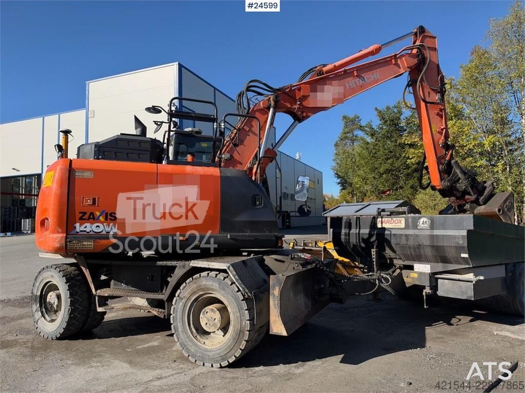 ⇒ Hitachi ZX140W-6 Wheeled excavator with tilt, bucket and N