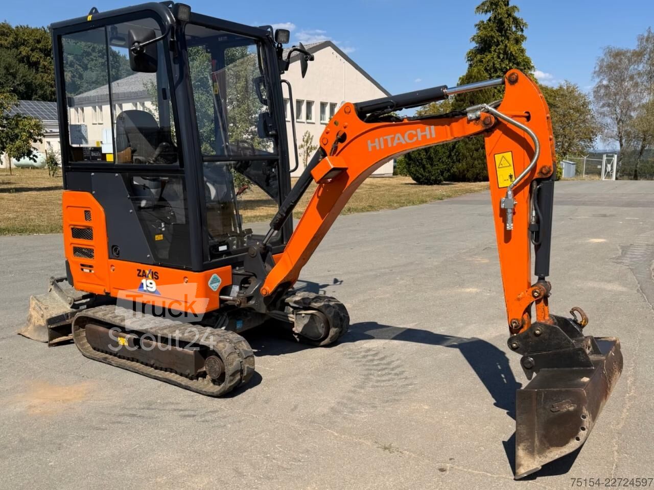 ⇒ Hitachi ZX19-6CR 580h, 4 Geräte - TruckScout24.com 🏷️