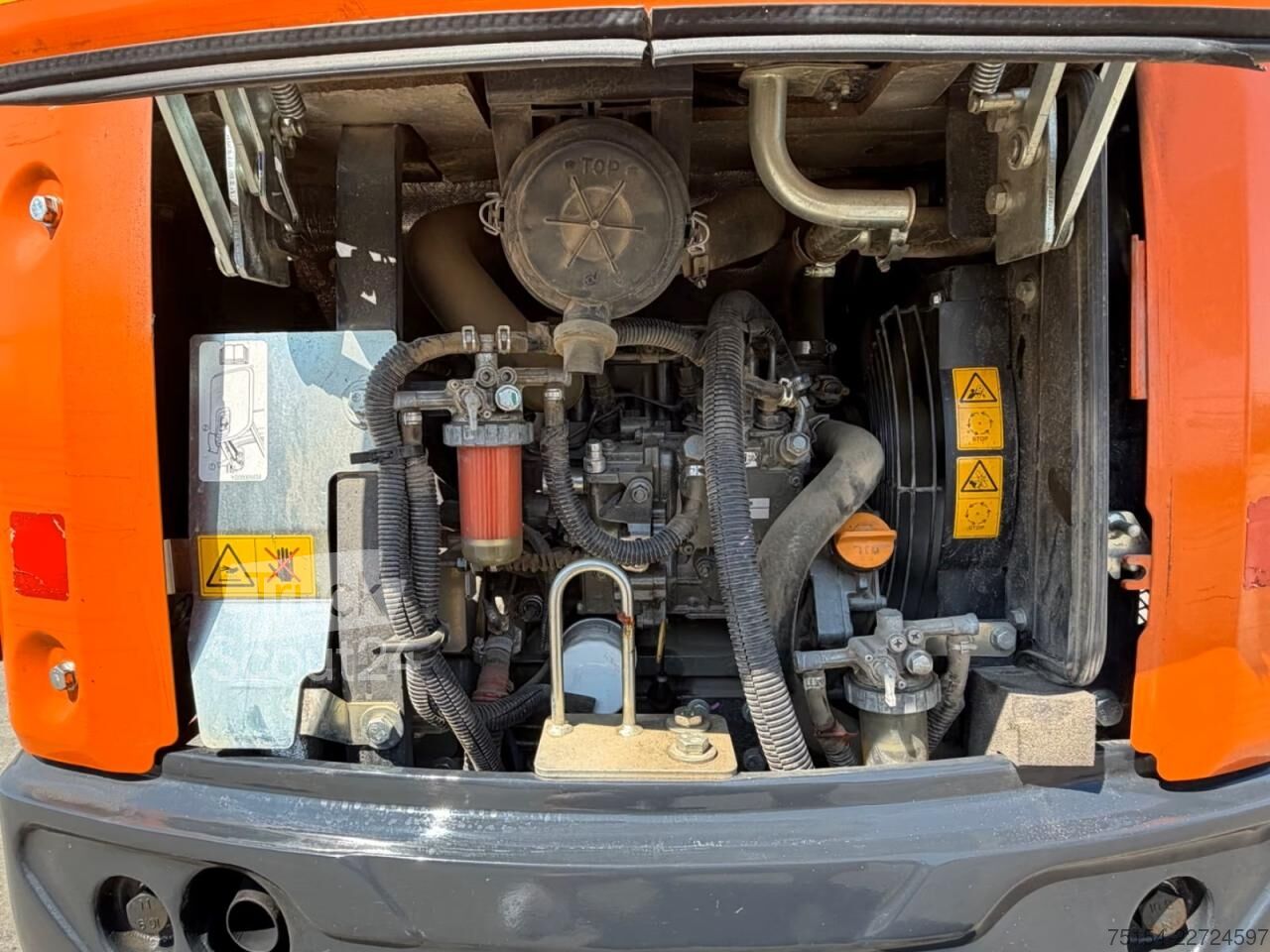 ち。ページです ⇒ Hitachi ZX19-6CR 580h, 4 Geräte - TruckScout24.com 🏷️