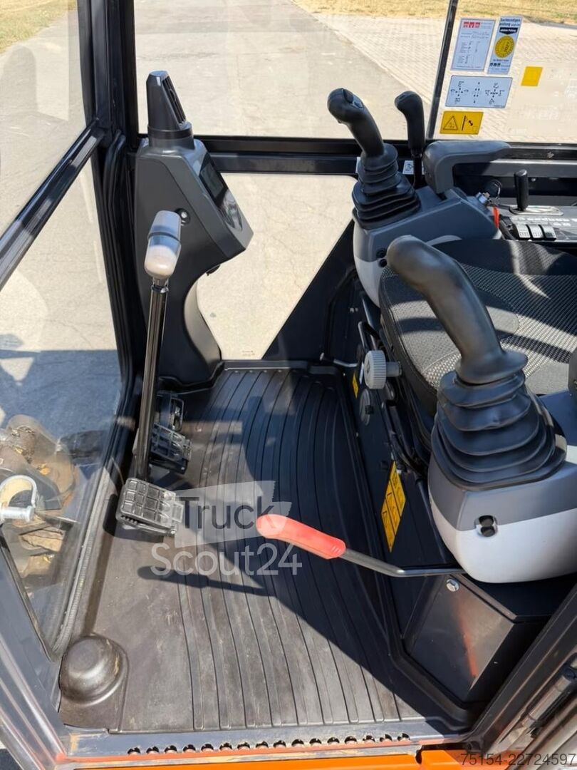 ち。ページです ⇒ Hitachi ZX19-6CR 580h, 4 Geräte - TruckScout24.com 🏷️
