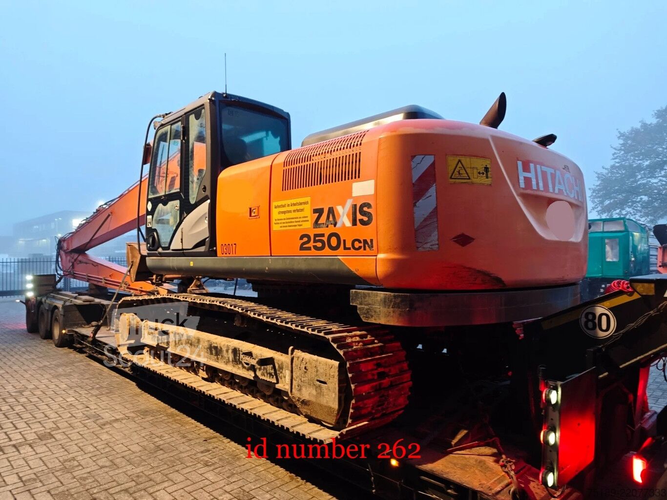 ⇒ Hitachi ZX 250 LCN-5B Long Reach 18 Meter! - TruckScout24.com 🏷️
