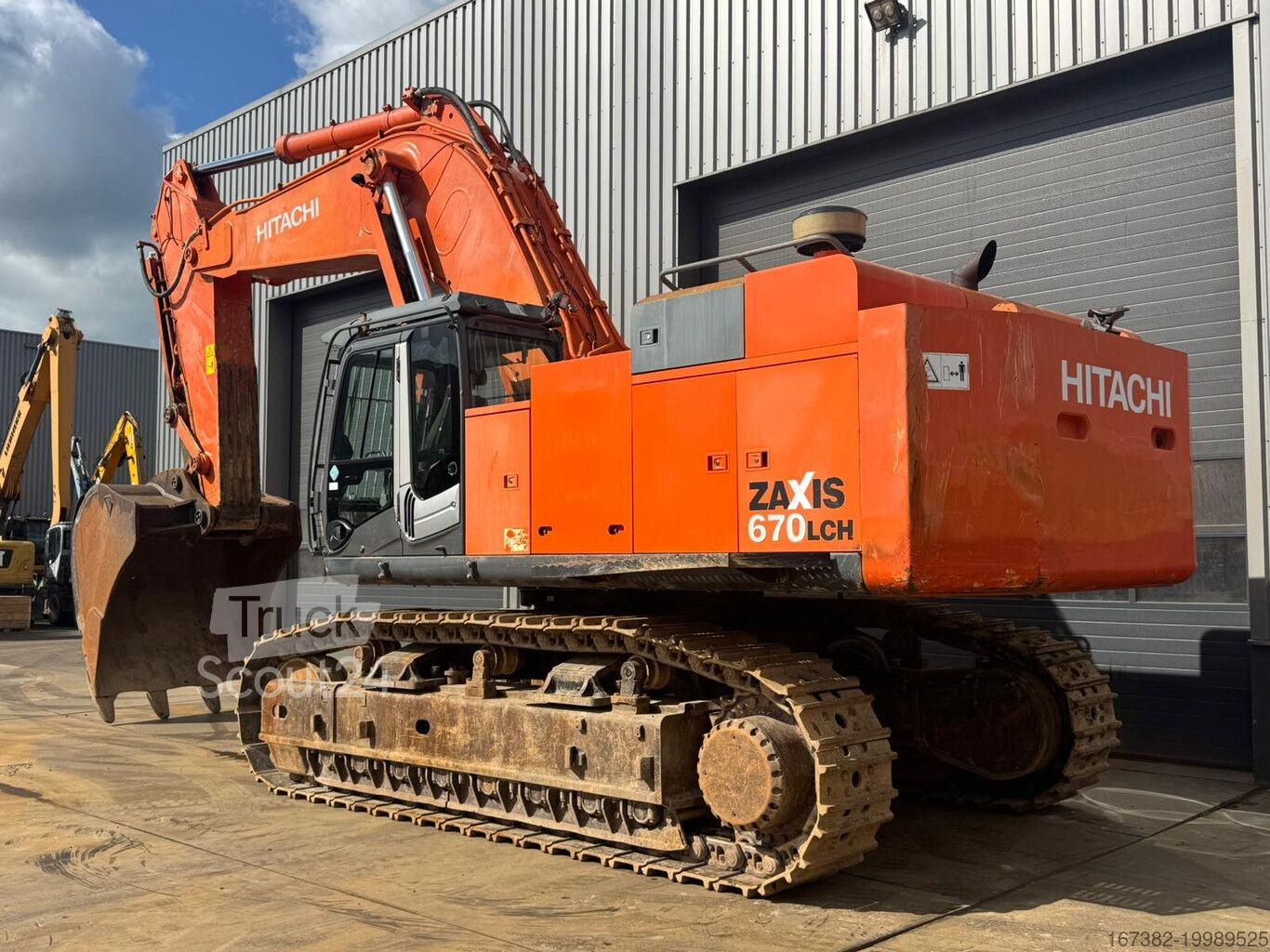 ⇒ Hitachi ZX670LCH-3 - TruckScout24.com 🏷️