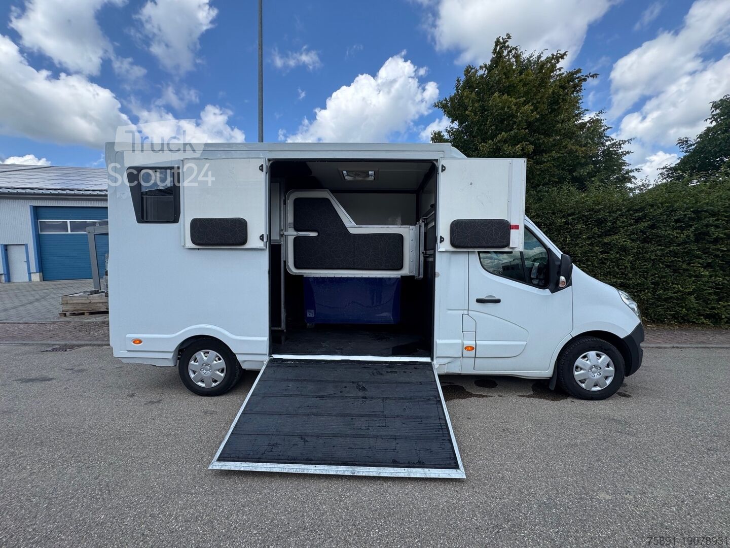 Renault Master Location Camion Chevaux Transport Camion Chevaux