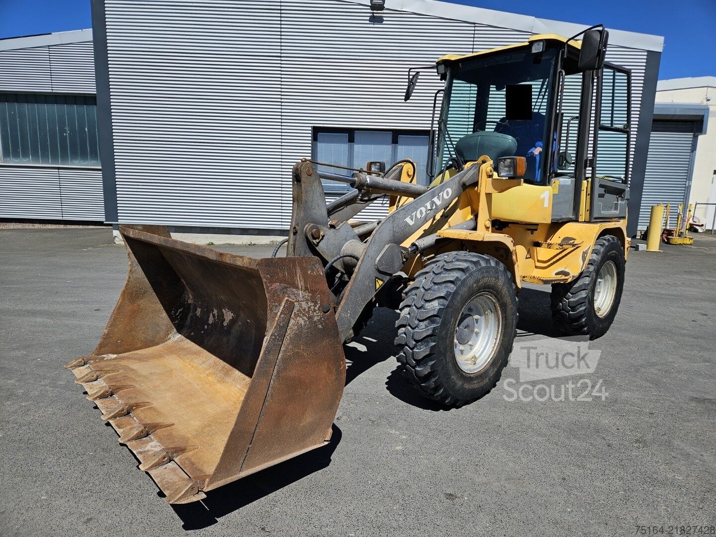 ⇒ Volvo L 30 B-Z7X - TruckScout24.com 🏷️