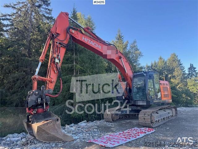 ⇒ Hitachi ZX225 Excavator with Tilt and 2 Buckets - TruckScout24