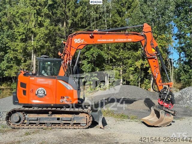 ⇒ Hitachi ZX95US-7 Excavator w/ Rototilt w/ grab – 2 buckets