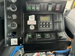 Mercedes-Benz 1524 Winterdienst - Streuer - Kehrmaschine