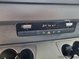 Mercedes-Benz Sprinter 319 CDI Chassis cabine DC 6 Zits Euro 6E