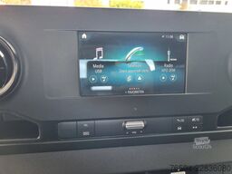 Mercedes-Benz Sprinter 319 CDI Chassis cabine DC 6 Zits Euro 6E