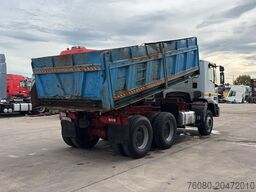 Iveco Eurotrakker 260 E 37 (POMPE MANUELLE / MANUAL P...