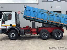 Iveco Eurotrakker 260 E 37 (POMPE MANUELLE / MANUAL P...
