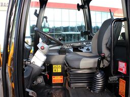 JCB 406 Stufe mit Schaufel + Gabel
