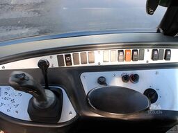 JCB 406 Stufe mit Schaufel + Gabel