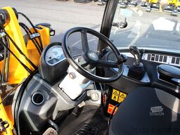 JCB 406 Stufe mit Schaufel + Gabel