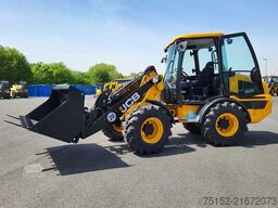 JCB 406 - Stufe V - inkl. Schaufel und Gabel
