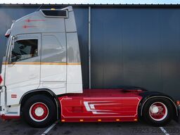 Volvo FH500 ADR GLOBETROTTER SHOWTRUCK