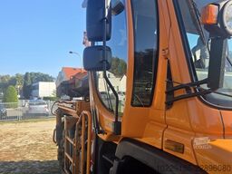 Mercedes-Benz Unimog 400