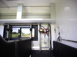 Volvo FH540 Jong gebrukt 7 paards plus living pop-ot ...