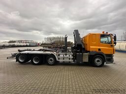 DAF CF 85.410 8x2 / HMF 3000 K6 crane (30T/m 6x ext...