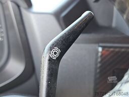 RENAULT T 520