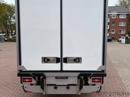 MERCEDES-BENZ Sprinter 317 Tiefkühlkoffer