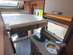 WEINSBERG CaraSuite 650MEG SPICY,Automatik, Hubbett,W-Lan