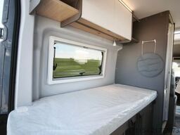 LMC LMC Innovan 592 Automatik, Längsbetten