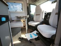 LMC LMC Innovan 592 Automatik, Längsbetten