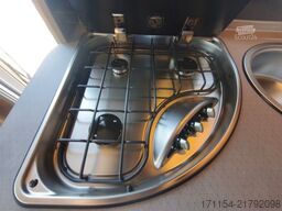 WEINSBERG CaraSuite 650MEG SPICY,Automatik, Hubbett,Navi