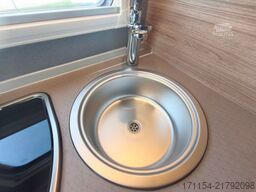 WEINSBERG CaraSuite 650MEG SPICY,Automatik, Hubbett,Navi