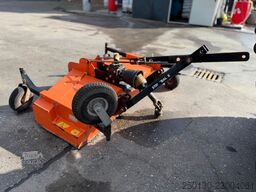DEUTZ-FAHR Agrokid 230 Hofschlepper +Kehrbesen&Mähwerk
