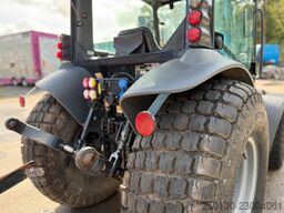 DEUTZ-FAHR Agrokid 230 Hofschlepper +Kehrbesen&Mähwerk
