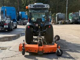 DEUTZ-FAHR Agrokid 230 Hofschlepper +Kehrbesen&Mähwerk