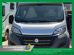 DREAMER Select Family Van