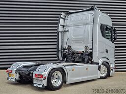 Scania S590 V8 4x2 / RETARDER / FULL AIR / 54DKM