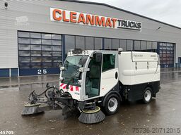 Bucher Citycat 2020 with 3-rd brush