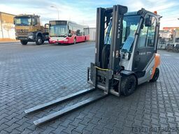 STILL RX70-30 / Triplex: 4.60m / nur 568h / SS / Waage