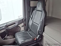 SCANIA S 580 A4x2NA V8 Highline ACC Navi Leder 2x Tank