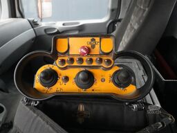 Mercedes-Benz ACTROS 4144 8X4 SEWER VACUUM MANUAL GEARBOX STE...