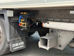 SCHMITZ CARGOBULL SCB*S3B SCHMITZ TKM COOLING LIFT AXLE TAIL LIFT