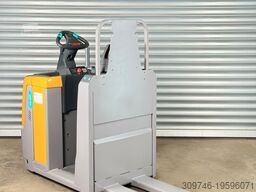 Jungheinrich ECE 225 - Service Neu - Batterie 80% - 2,5t